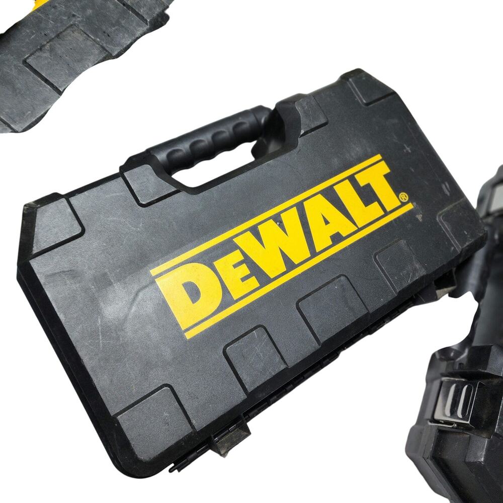 DEWALT GUC MEDIUM BLACK STORAGE BOX